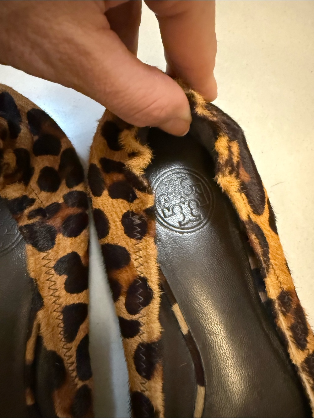 Tory Burch Leopard Print Reva Flats with Gold Logo - Picture 4 of 5